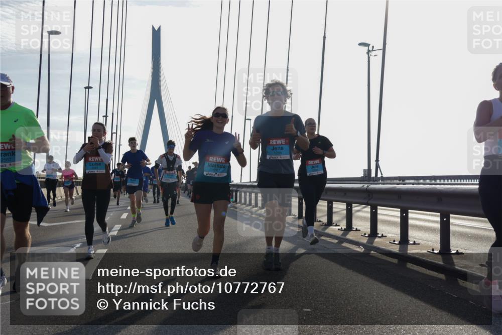 03.10.2026 - Köhlbrandbrückenlauf Yannick Fuchs http://msf.ph/oto/10772767 03.10.2026 09:29:56 Position 1 2567, 1287, 1286 meine-sportfotos.de