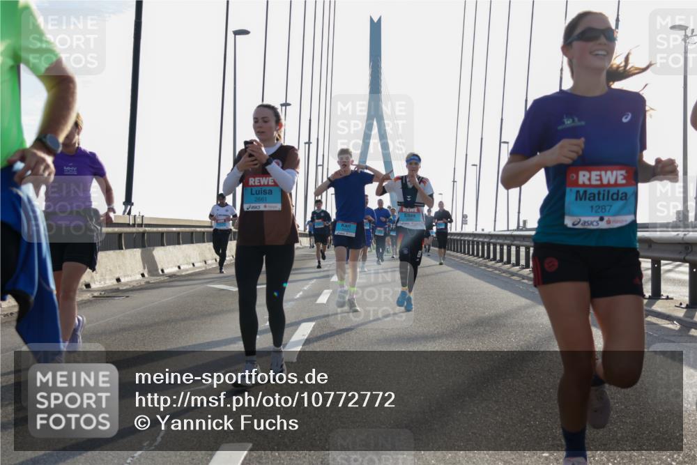03.10.2026 - Köhlbrandbrückenlauf Yannick Fuchs http://msf.ph/oto/10772772 03.10.2026 09:29:57 Position 1 2661, 1287 meine-sportfotos.de