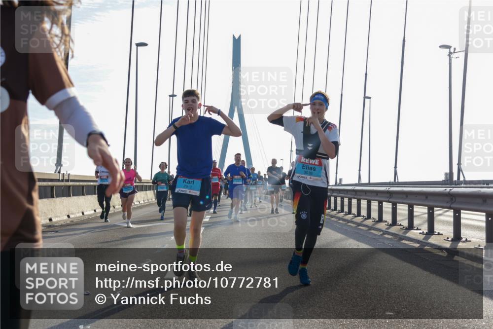 03.10.2026 - Köhlbrandbrückenlauf Yannick Fuchs http://msf.ph/oto/10772781 03.10.2026 09:29:59 Position 1 2917, 3026 meine-sportfotos.de