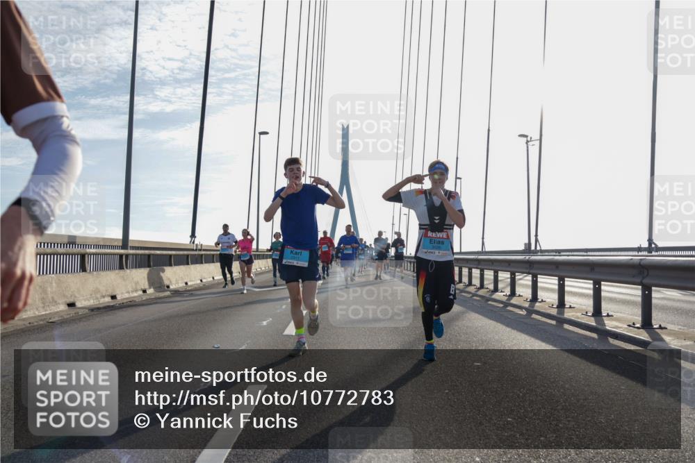 03.10.2026 - Köhlbrandbrückenlauf Yannick Fuchs http://msf.ph/oto/10772783 03.10.2026 09:29:59 Position 1 2917 meine-sportfotos.de
