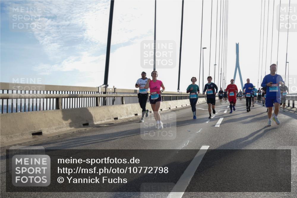 03.10.2026 - Köhlbrandbrückenlauf Yannick Fuchs http://msf.ph/oto/10772798 03.10.2026 09:30:02 Position 1 2560 meine-sportfotos.de