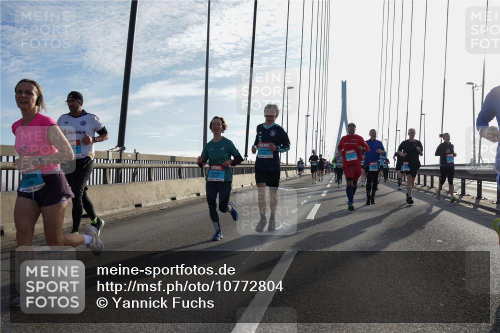 03.10.2026 - Köhlbrandbrückenlauf Yannick Fuchs http://msf.ph/oto/10772804 03.10.2026 09:30:03 Position 1 1398 meine-sportfotos.de