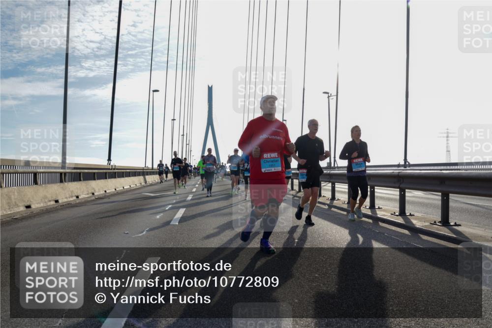 03.10.2026 - Köhlbrandbrückenlauf Yannick Fuchs http://msf.ph/oto/10772809 03.10.2026 09:30:04 Position 1 1851 meine-sportfotos.de