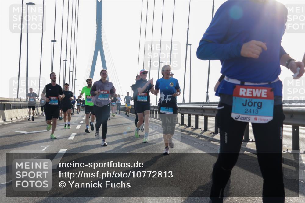 03.10.2026 - Köhlbrandbrückenlauf Yannick Fuchs http://msf.ph/oto/10772813 03.10.2026 09:30:06 Position 1 2413 meine-sportfotos.de