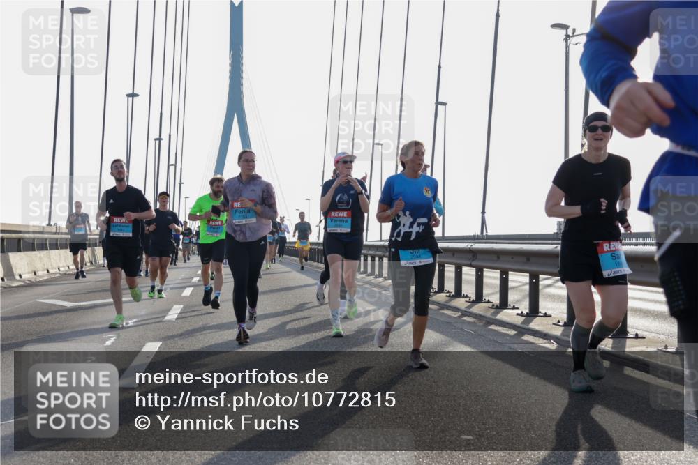03.10.2026 - Köhlbrandbrückenlauf Yannick Fuchs http://msf.ph/oto/10772815 03.10.2026 09:30:06 Position 1 2526, 1001, 184 meine-sportfotos.de