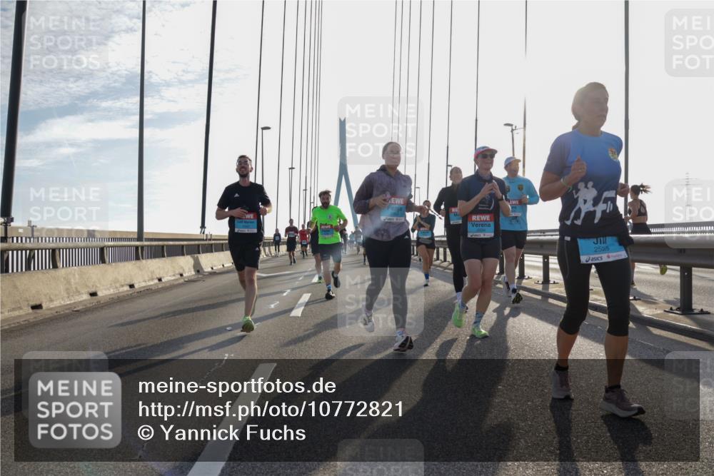 03.10.2026 - Köhlbrandbrückenlauf Yannick Fuchs http://msf.ph/oto/10772821 03.10.2026 09:30:08 Position 1 2525 meine-sportfotos.de