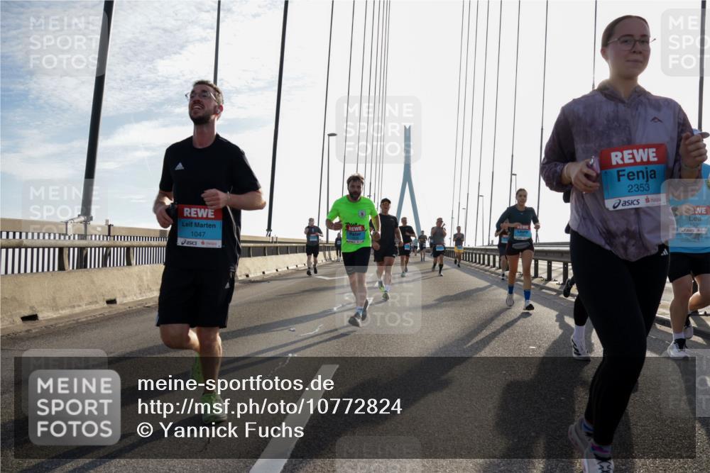 03.10.2026 - Köhlbrandbrückenlauf Yannick Fuchs http://msf.ph/oto/10772824 03.10.2026 09:30:09 Position 1 1047, 2353, 1530 meine-sportfotos.de