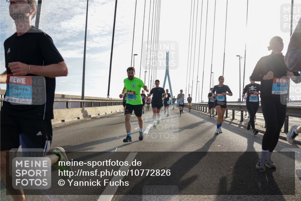 03.10.2026 - Köhlbrandbrückenlauf Yannick Fuchs http://msf.ph/oto/10772826 03.10.2026 09:30:09 Position 1 1047, 1529 meine-sportfotos.de