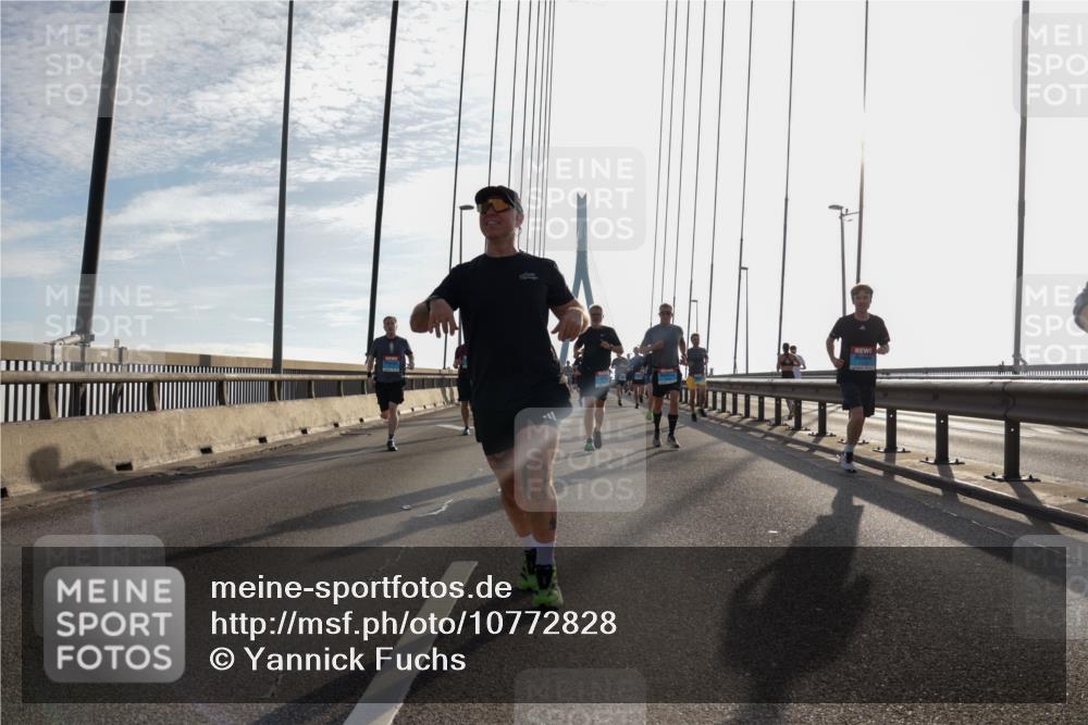 03.10.2026 - Köhlbrandbrückenlauf Yannick Fuchs http://msf.ph/oto/10772828 03.10.2026 09:30:11 Position 1  meine-sportfotos.de