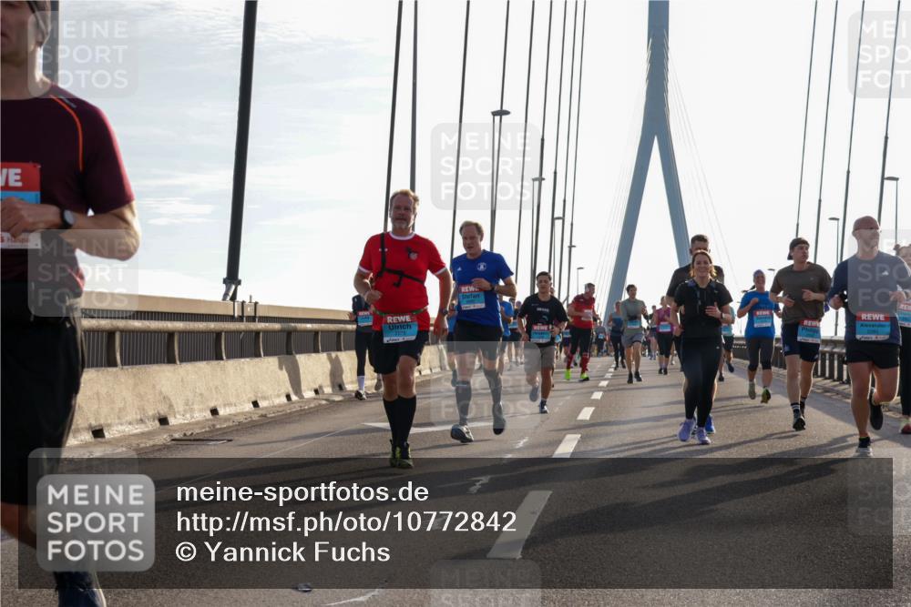 03.10.2026 - Köhlbrandbrückenlauf Yannick Fuchs http://msf.ph/oto/10772842 03.10.2026 09:30:14 Position 1  meine-sportfotos.de
