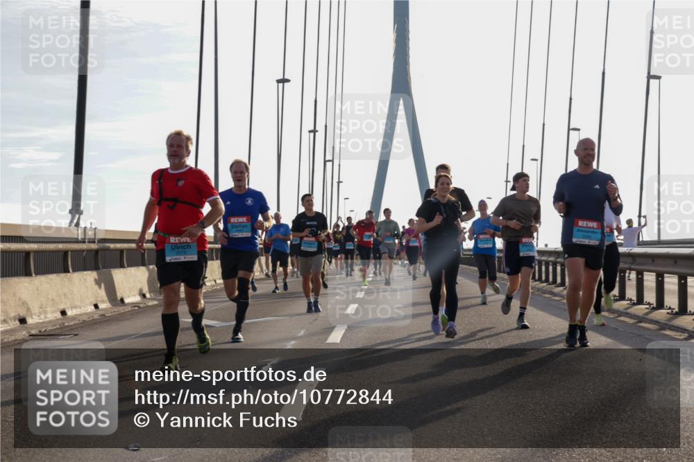 03.10.2026 - Köhlbrandbrückenlauf Yannick Fuchs http://msf.ph/oto/10772844 03.10.2026 09:30:15 Position 1 2078 meine-sportfotos.de