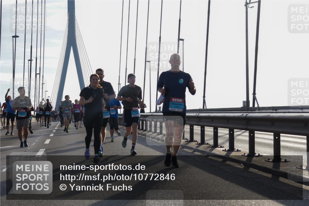 03.10.2026 - Köhlbrandbrückenlauf Yannick Fuchs http://msf.ph/oto/10772846 03.10.2026 09:30:15 Position 1 2285 meine-sportfotos.de