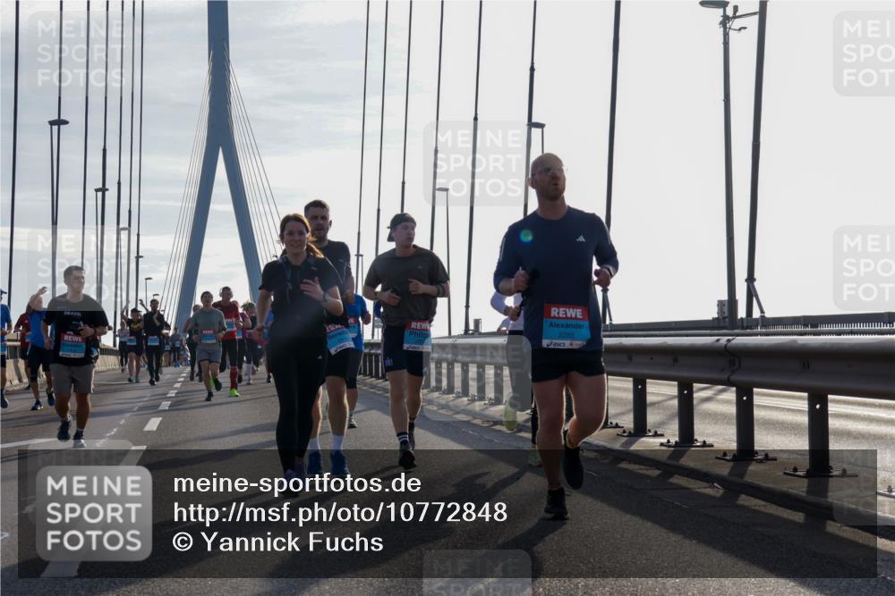 03.10.2026 - Köhlbrandbrückenlauf Yannick Fuchs http://msf.ph/oto/10772848 03.10.2026 09:30:16 Position 1 2285 meine-sportfotos.de