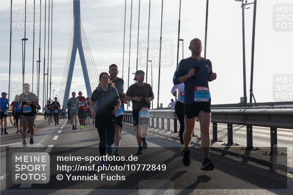 03.10.2026 - Köhlbrandbrückenlauf Yannick Fuchs http://msf.ph/oto/10772849 03.10.2026 09:30:16 Position 1 2285 meine-sportfotos.de
