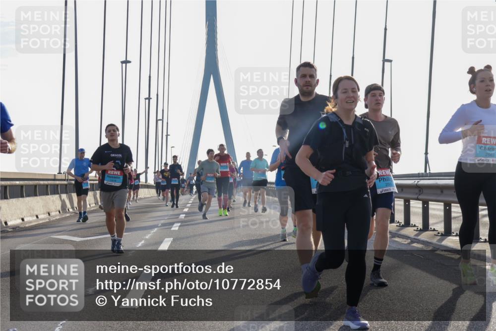 03.10.2026 - Köhlbrandbrückenlauf Yannick Fuchs http://msf.ph/oto/10772854 03.10.2026 09:30:17 Position 1 255, 2563 meine-sportfotos.de