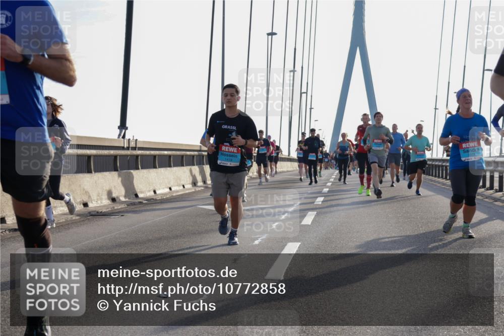 03.10.2026 - Köhlbrandbrückenlauf Yannick Fuchs http://msf.ph/oto/10772858 03.10.2026 09:30:18 Position 1 1419, 2578 meine-sportfotos.de