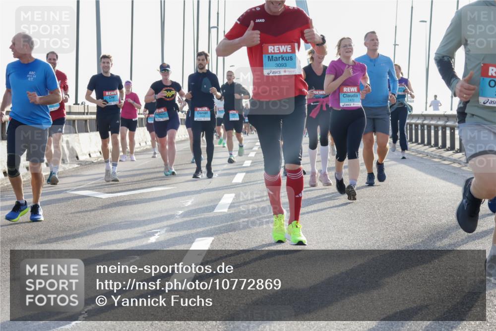 03.10.2026 - Köhlbrandbrückenlauf Yannick Fuchs http://msf.ph/oto/10772869 03.10.2026 09:30:22 Position 1 2015, 2, 0, 3093, 1472 meine-sportfotos.de