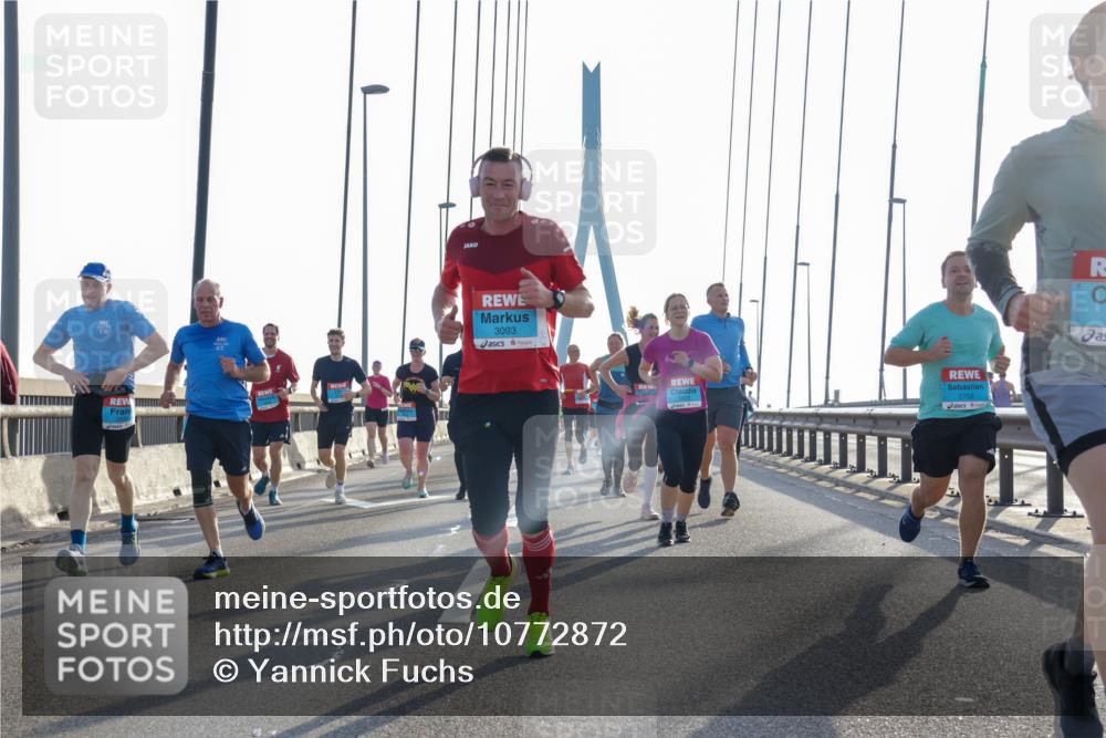 03.10.2026 - Köhlbrandbrückenlauf Yannick Fuchs http://msf.ph/oto/10772872 03.10.2026 09:30:23 Position 1 3093, 1472, 2758 meine-sportfotos.de