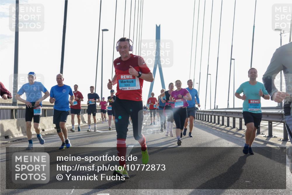 03.10.2026 - Köhlbrandbrückenlauf Yannick Fuchs http://msf.ph/oto/10772873 03.10.2026 09:30:23 Position 1 3093, 2758 meine-sportfotos.de