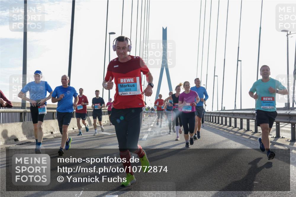 03.10.2026 - Köhlbrandbrückenlauf Yannick Fuchs http://msf.ph/oto/10772874 03.10.2026 09:30:23 Position 1 3093, 2758 meine-sportfotos.de