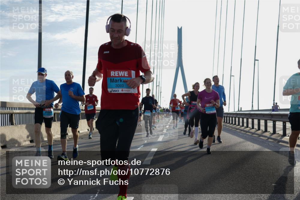 03.10.2026 - Köhlbrandbrückenlauf Yannick Fuchs http://msf.ph/oto/10772876 03.10.2026 09:30:23 Position 1 3093 meine-sportfotos.de