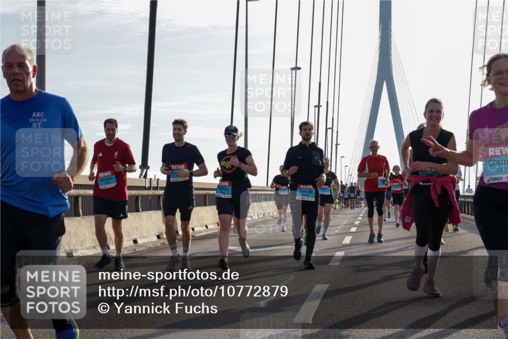 03.10.2026 - Köhlbrandbrückenlauf Yannick Fuchs http://msf.ph/oto/10772879 03.10.2026 09:30:24 Position 1 2015, 2, 0, 1472 meine-sportfotos.de
