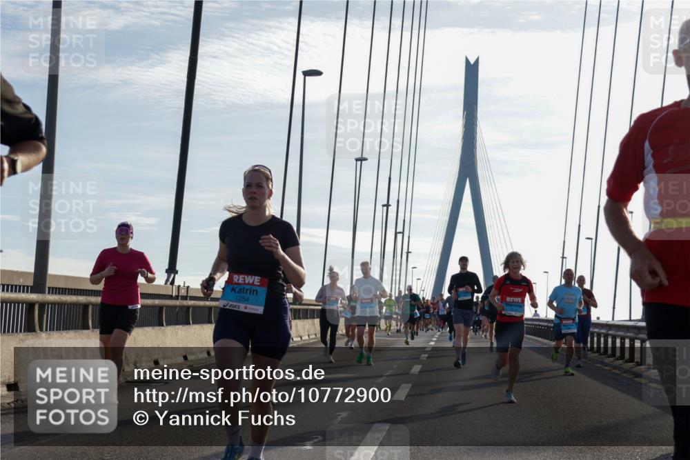 03.10.2026 - Köhlbrandbrückenlauf Yannick Fuchs http://msf.ph/oto/10772900 03.10.2026 09:30:29 Position 1 1254 meine-sportfotos.de
