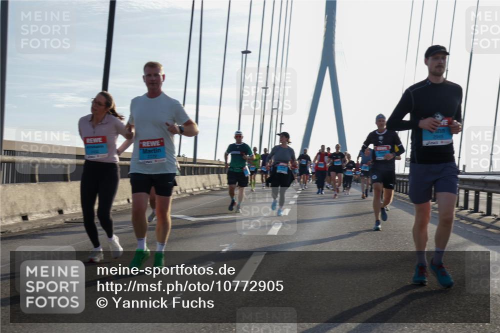 03.10.2026 - Köhlbrandbrückenlauf Yannick Fuchs http://msf.ph/oto/10772905 03.10.2026 09:30:34 Position 1 2179, 2949 meine-sportfotos.de