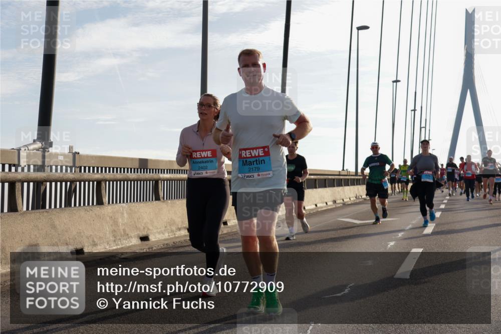 03.10.2026 - Köhlbrandbrückenlauf Yannick Fuchs http://msf.ph/oto/10772909 03.10.2026 09:30:35 Position 1 2402, 2179 meine-sportfotos.de