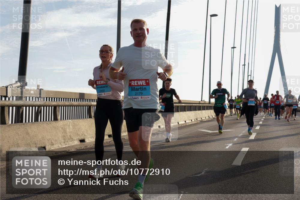 03.10.2026 - Köhlbrandbrückenlauf Yannick Fuchs http://msf.ph/oto/10772910 03.10.2026 09:30:35 Position 1 2402, 2179 meine-sportfotos.de