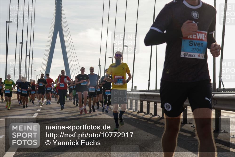03.10.2026 - Köhlbrandbrückenlauf Yannick Fuchs http://msf.ph/oto/10772917 03.10.2026 09:30:37 Position 1 3019, 2704 meine-sportfotos.de