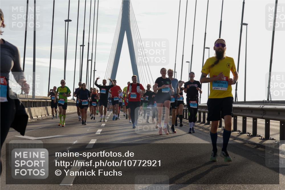 03.10.2026 - Köhlbrandbrückenlauf Yannick Fuchs http://msf.ph/oto/10772921 03.10.2026 09:30:37 Position 1 3019 meine-sportfotos.de