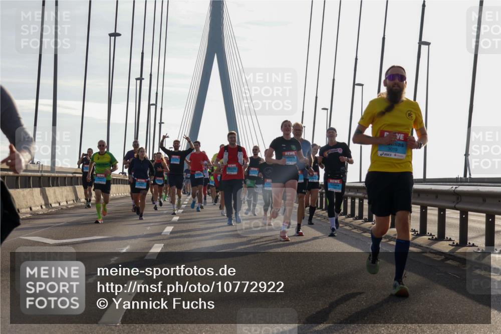 03.10.2026 - Köhlbrandbrückenlauf Yannick Fuchs http://msf.ph/oto/10772922 03.10.2026 09:30:38 Position 1 3019 meine-sportfotos.de