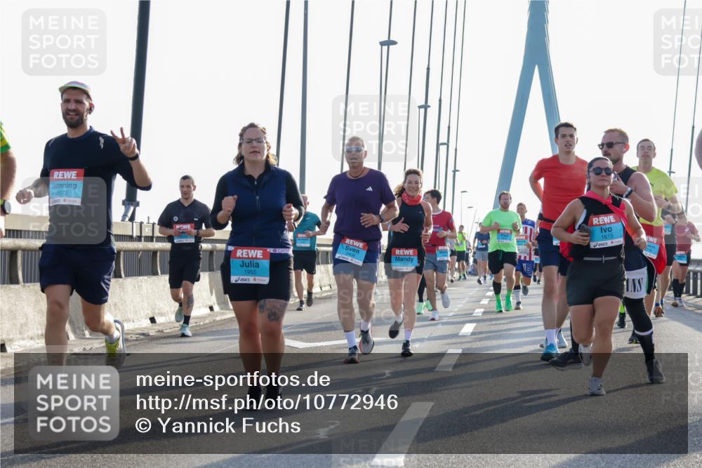 03.10.2026 - Köhlbrandbrückenlauf Yannick Fuchs http://msf.ph/oto/10772946 03.10.2026 09:30:44 Position 1 2572, 1955, 2404, 1615 meine-sportfotos.de