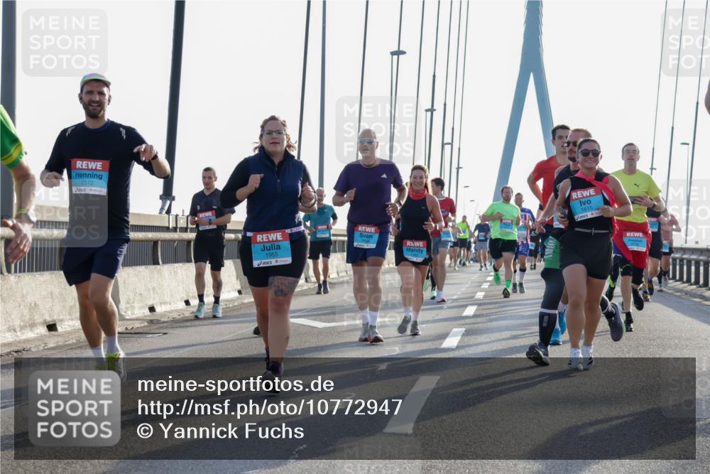03.10.2026 - Köhlbrandbrückenlauf Yannick Fuchs http://msf.ph/oto/10772947 03.10.2026 09:30:44 Position 1 2572, 1955, 1615, 2404 meine-sportfotos.de