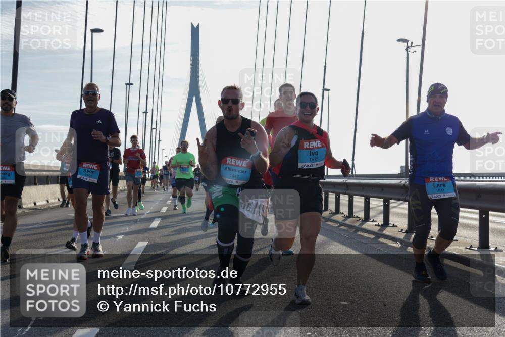03.10.2026 - Köhlbrandbrückenlauf Yannick Fuchs http://msf.ph/oto/10772955 03.10.2026 09:30:46 Position 1 380, 1447, 1615, 1844 meine-sportfotos.de