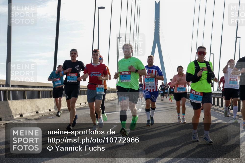 03.10.2026 - Köhlbrandbrückenlauf Yannick Fuchs http://msf.ph/oto/10772966 03.10.2026 09:30:48 Position 1 1208, 2915, 1, 3336, 1879 meine-sportfotos.de