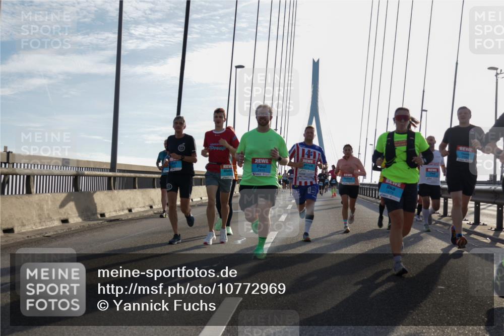 03.10.2026 - Köhlbrandbrückenlauf Yannick Fuchs http://msf.ph/oto/10772969 03.10.2026 09:30:49 Position 1 2915, 1441, 1879 meine-sportfotos.de