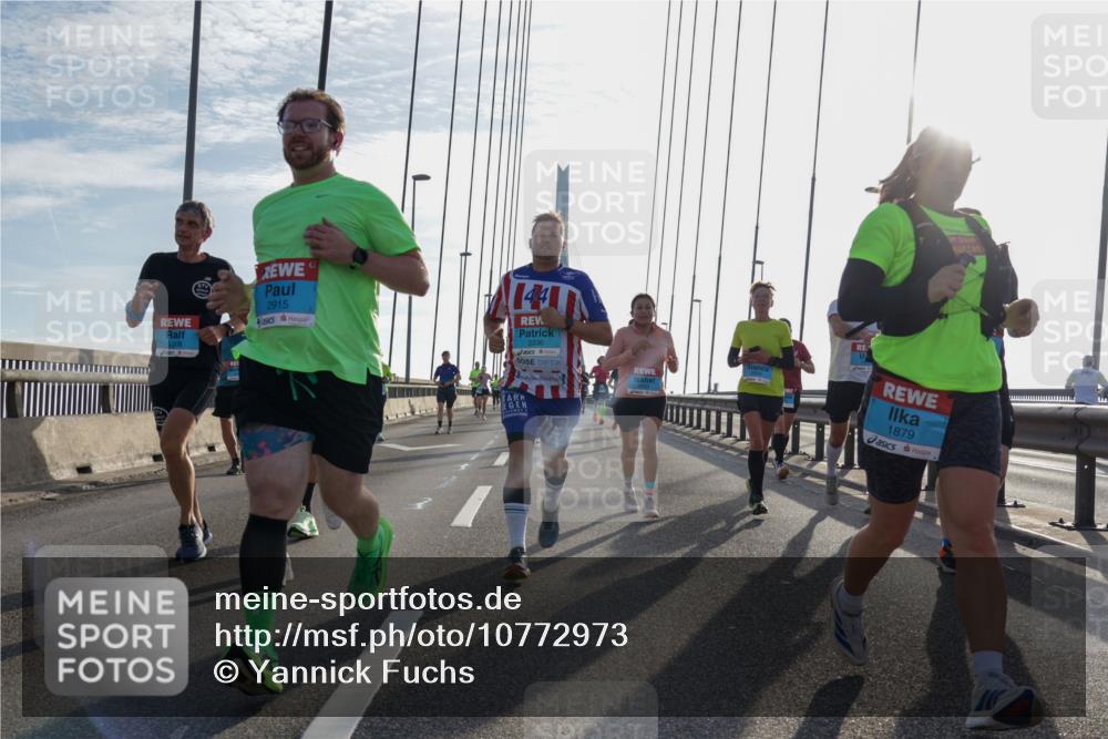 03.10.2026 - Köhlbrandbrückenlauf Yannick Fuchs http://msf.ph/oto/10772973 03.10.2026 09:30:50 Position 1 1208, 2915, 1441, 3336, 1879 meine-sportfotos.de