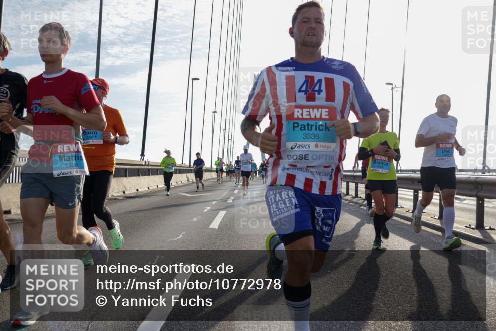 03.10.2026 - Köhlbrandbrückenlauf Yannick Fuchs http://msf.ph/oto/10772978 03.10.2026 09:30:51 Position 1 2335, 2087, 44, 3336, 2977 meine-sportfotos.de