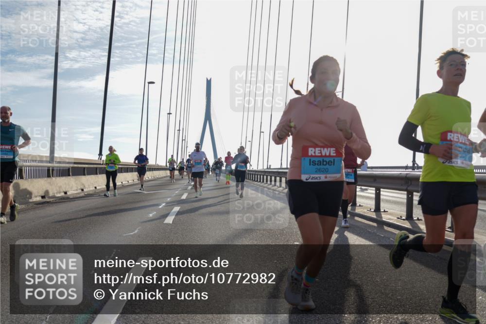 03.10.2026 - Köhlbrandbrückenlauf Yannick Fuchs http://msf.ph/oto/10772982 03.10.2026 09:30:51 Position 1 2620, 05 meine-sportfotos.de