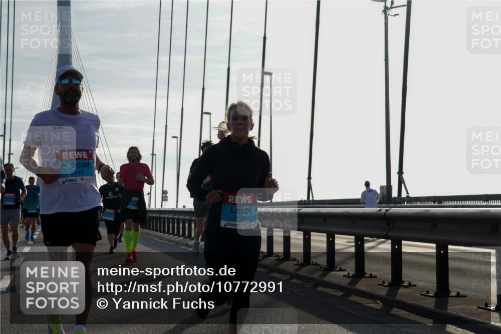 03.10.2026 - Köhlbrandbrückenlauf Yannick Fuchs http://msf.ph/oto/10772991 03.10.2026 09:30:54 Position 1 2249, 2764 meine-sportfotos.de
