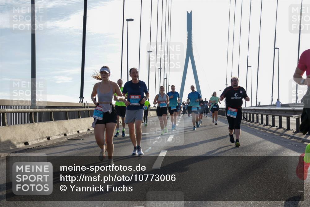 03.10.2026 - Köhlbrandbrückenlauf Yannick Fuchs http://msf.ph/oto/10773006 03.10.2026 09:30:58 Position 1  meine-sportfotos.de