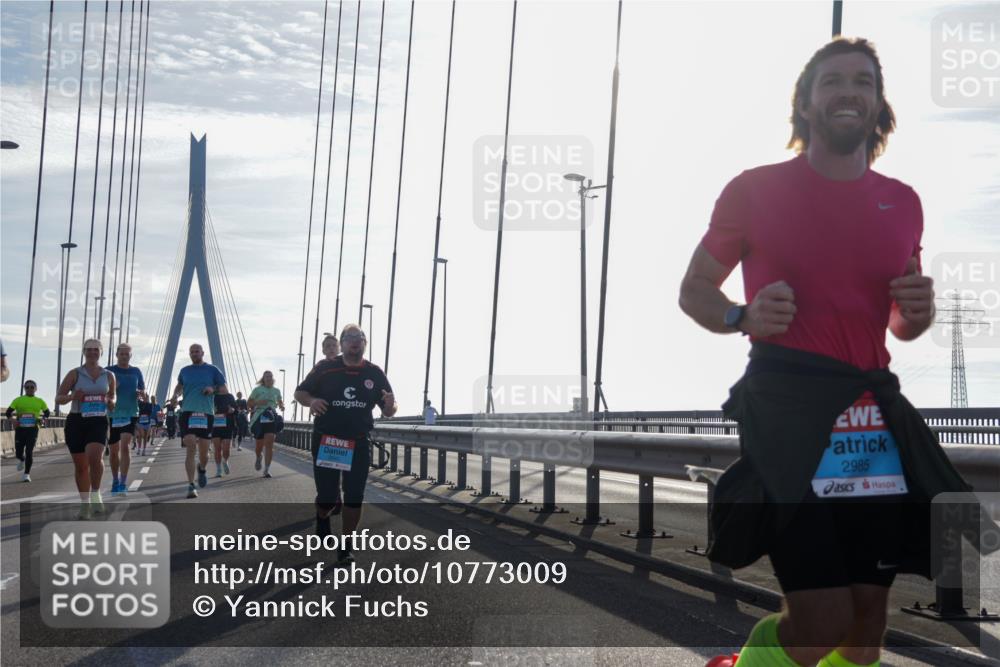 03.10.2026 - Köhlbrandbrückenlauf Yannick Fuchs http://msf.ph/oto/10773009 03.10.2026 09:30:59 Position 1 2985 meine-sportfotos.de