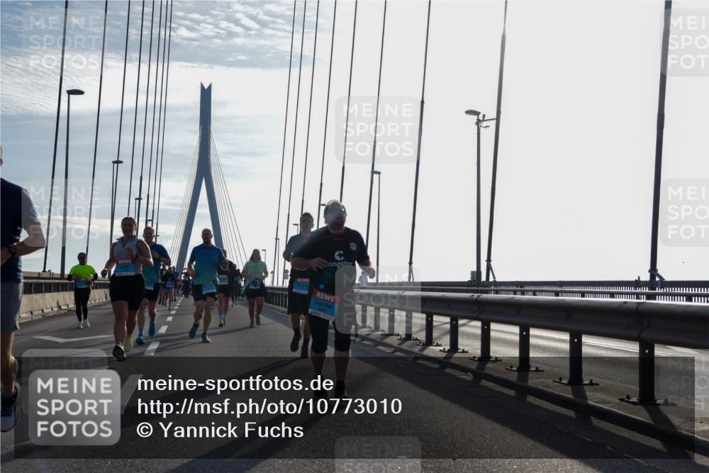 03.10.2026 - Köhlbrandbrückenlauf Yannick Fuchs http://msf.ph/oto/10773010 03.10.2026 09:30:59 Position 1  meine-sportfotos.de