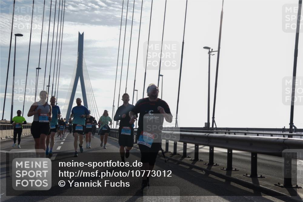 03.10.2026 - Köhlbrandbrückenlauf Yannick Fuchs http://msf.ph/oto/10773012 03.10.2026 09:30:59 Position 1 2645 meine-sportfotos.de