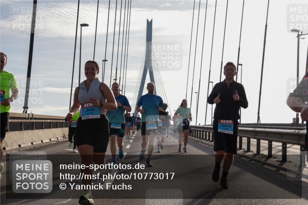 03.10.2026 - Köhlbrandbrückenlauf Yannick Fuchs http://msf.ph/oto/10773017 03.10.2026 09:31:01 Position 1 2728, 2893 meine-sportfotos.de