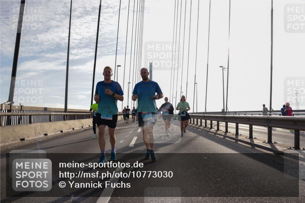 03.10.2026 - Köhlbrandbrückenlauf Yannick Fuchs http://msf.ph/oto/10773030 03.10.2026 09:31:03 Position 1  meine-sportfotos.de