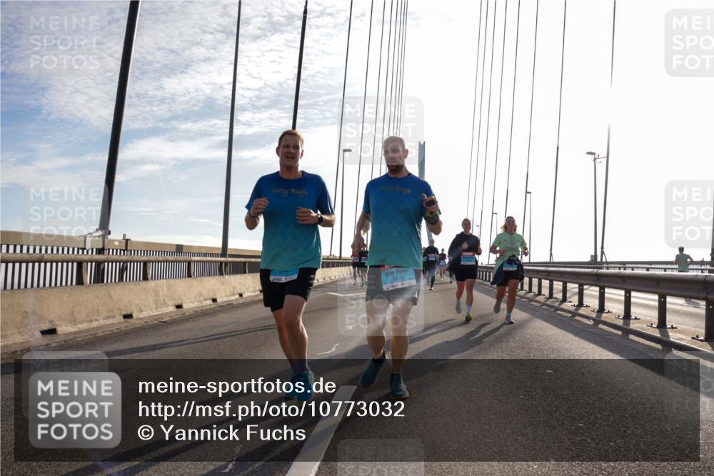 03.10.2026 - Köhlbrandbrückenlauf Yannick Fuchs http://msf.ph/oto/10773032 03.10.2026 09:31:03 Position 1 1876, 2415 meine-sportfotos.de