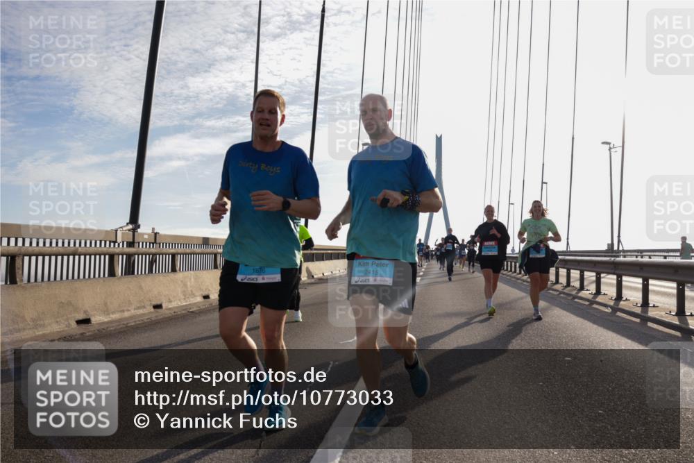03.10.2026 - Köhlbrandbrückenlauf Yannick Fuchs http://msf.ph/oto/10773033 03.10.2026 09:31:03 Position 1 1876, 2415 meine-sportfotos.de
